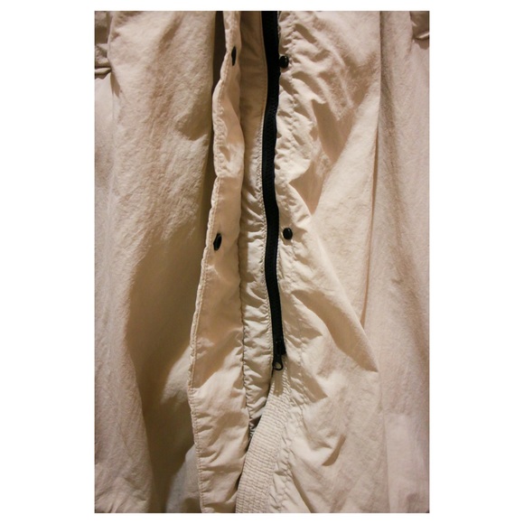 Everlane Duvet Puffer - Cream Puffer Jacket - Picture 10 of 16